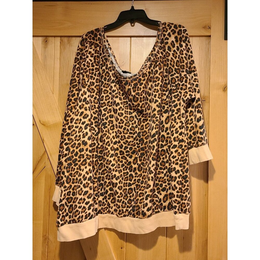 Lot of 3 Torrid Plus Size 5 5X Cheetah Sweatshirt, Cami, & Lace Back Cardigan - Picture 6 of 16